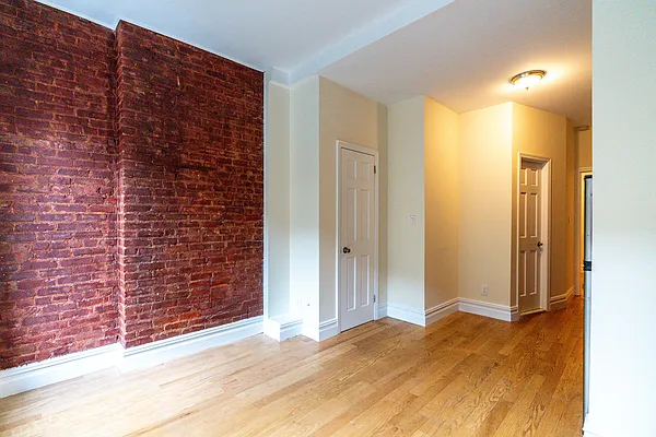 Rented by Corcoran | media 27