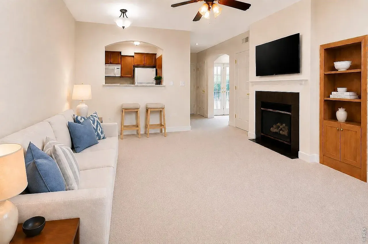 2 bed, 1110 sqft, $1,895 — Photo 3