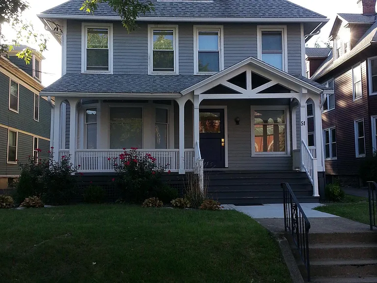 51 Oak St — Photo 1