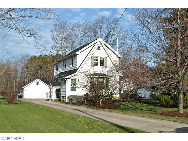 2570 Columbia Rd photo 1