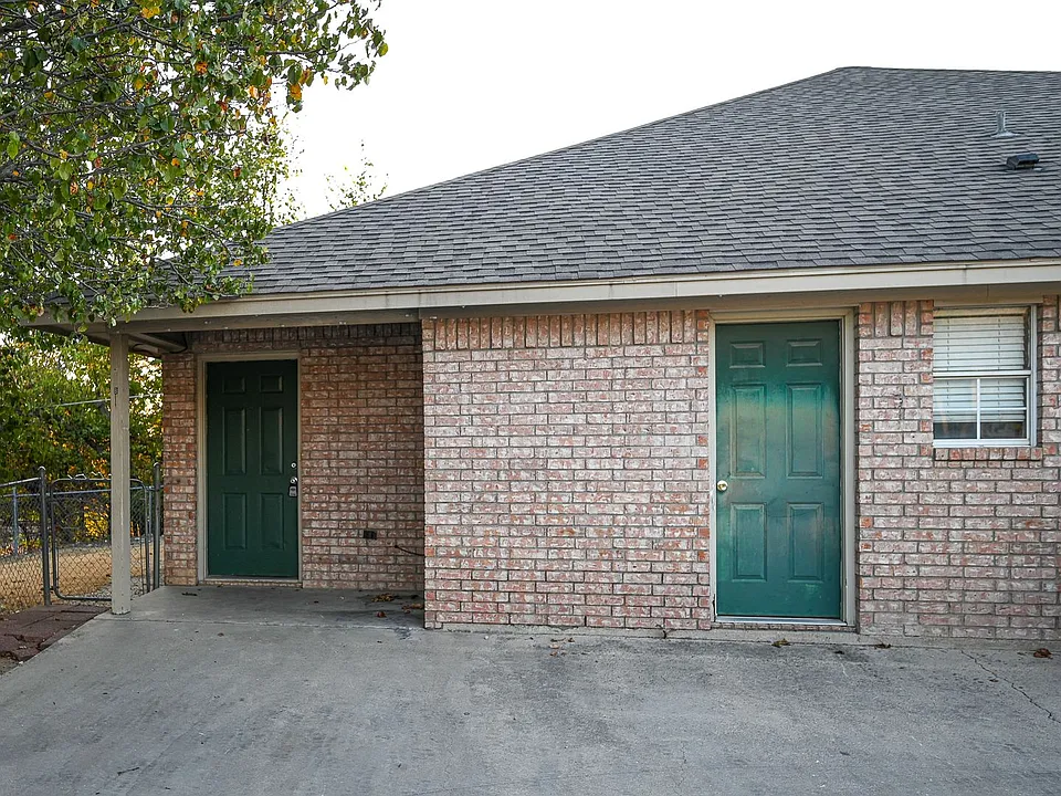 606 N Sewell Dr #B