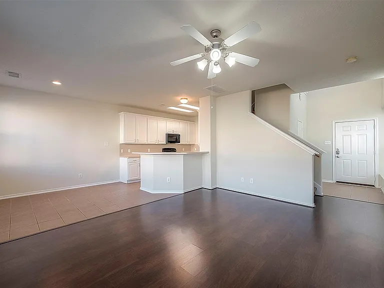 14330 Fairbuff Ln — Photo 3