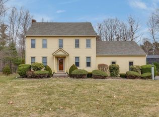 43 Orchard St, Merrimac, MA 01860