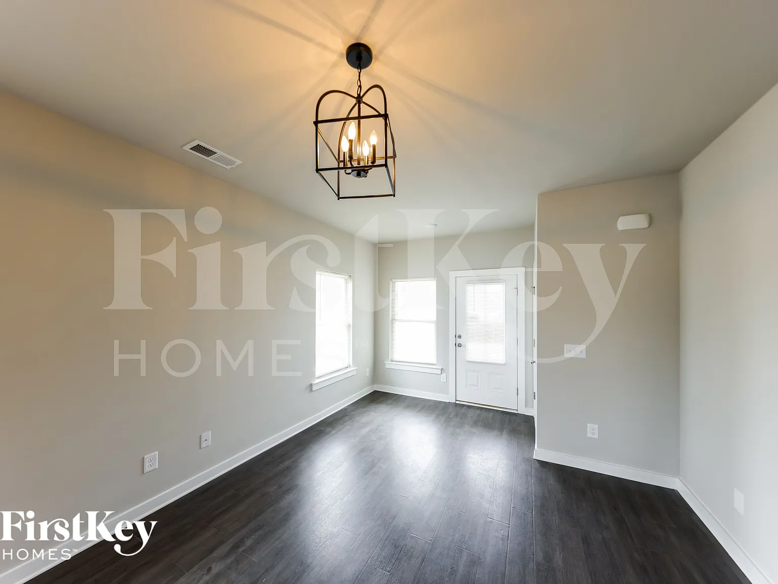 3 bed, 2.0 bath, 1202 sqft, $1,485 — Photo 3