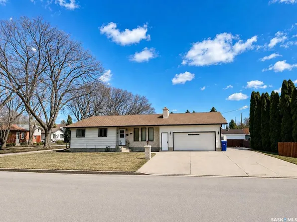 802 7th STREET E, Saskatoon, SK S7H 0Y4