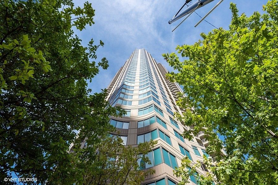 1st image of 400 N Lasalle St #3002