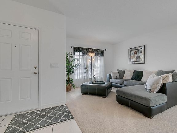 2nd image of 10234 Lenox St