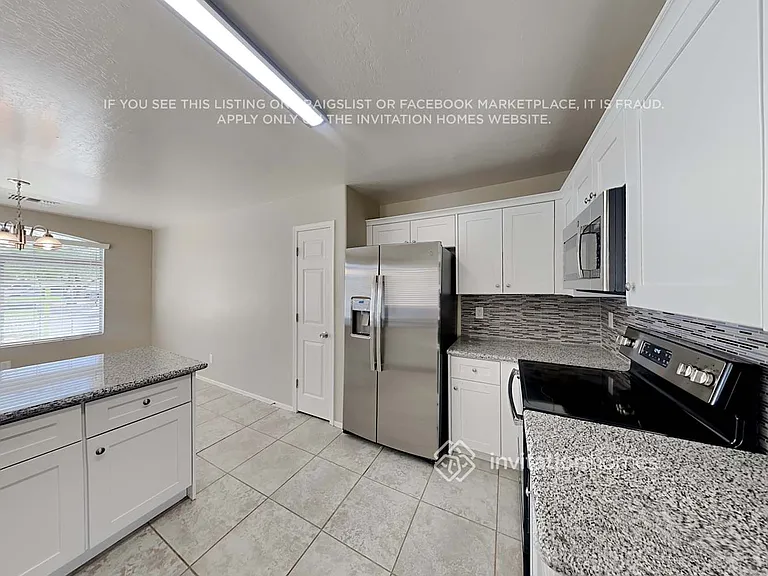 12572 W Saint Moritz Ln — Photo 6