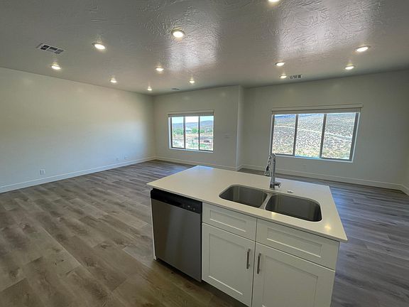 4th image of 350 W Old Highway 91 Unit 29