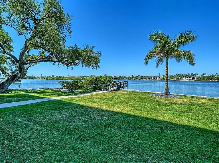 1355 S Portofino Dr #103 — Photo 63