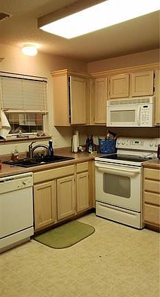 5th image of 5644 NW Plantation Dr
