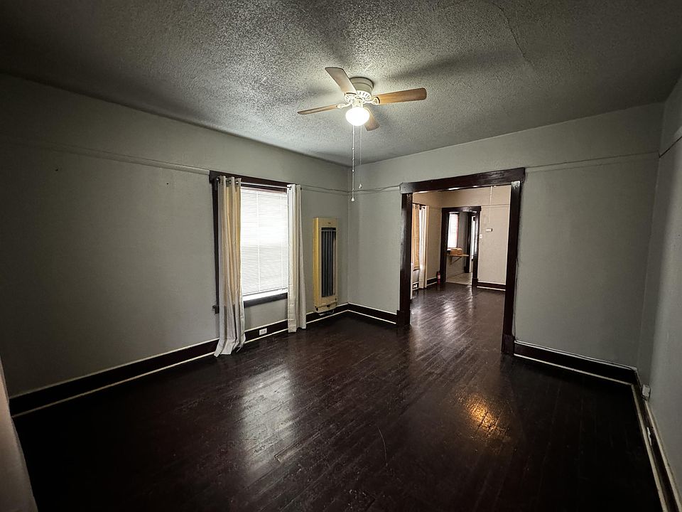 1st image of 1126 E San Antonio Ave #3