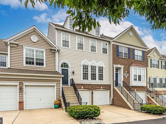 2nd image of 13 Addison Ct