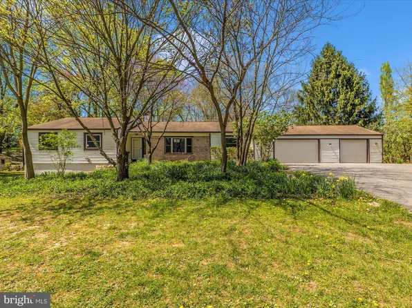 2728 Loch Haven Dr, Ijamsville, MD 21754