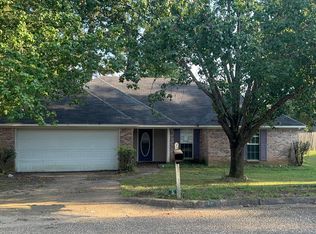 14 Fawn Grv, Jackson, MS 39212