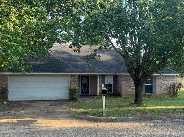 14 Fawn Grv, Jackson, MS 39212