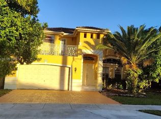 6049 SW 165th Ave, Miami, FL 33193
