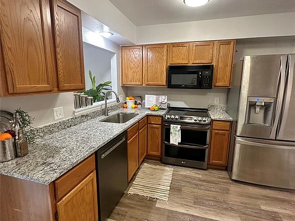 5th image of 17934 E Iowa Drive