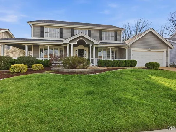 15852 Cedarmill Dr, Chesterfield, MO 63017