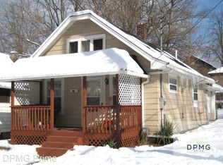 1045 McCullough St, Lansing, MI 48912