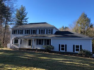 62 Quincy Dr, Bedford, NH 03110