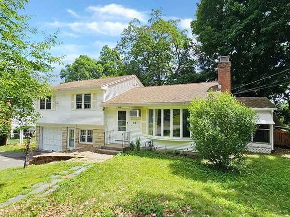 26 Oak Bluff Cir, East Longmeadow, MA 01028