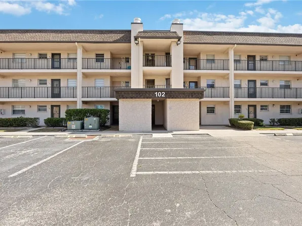 102 Capri Isles Blvd, Venice, FL
