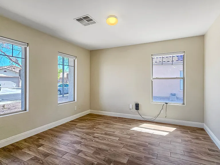 25673 W Northern Lights Way — Photo 7