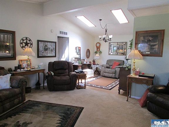 5th image of 141 Parkwood Blvd