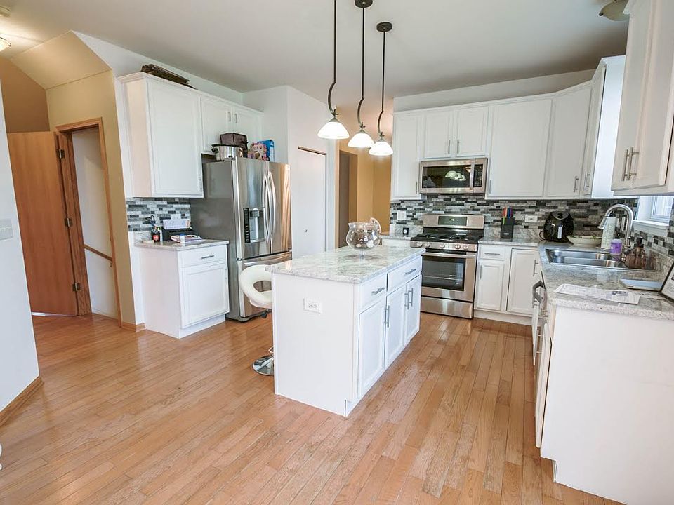 1st image of 7615 Heatherstone Ln
