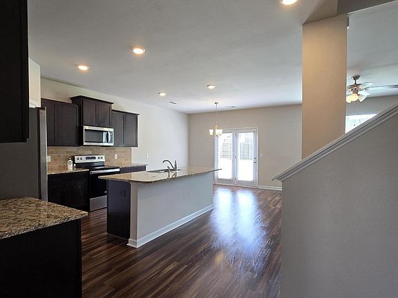5th image of 3056 Pepperhill Dr