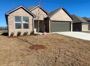 114 Molly Ln, Maumelle, AR 72113