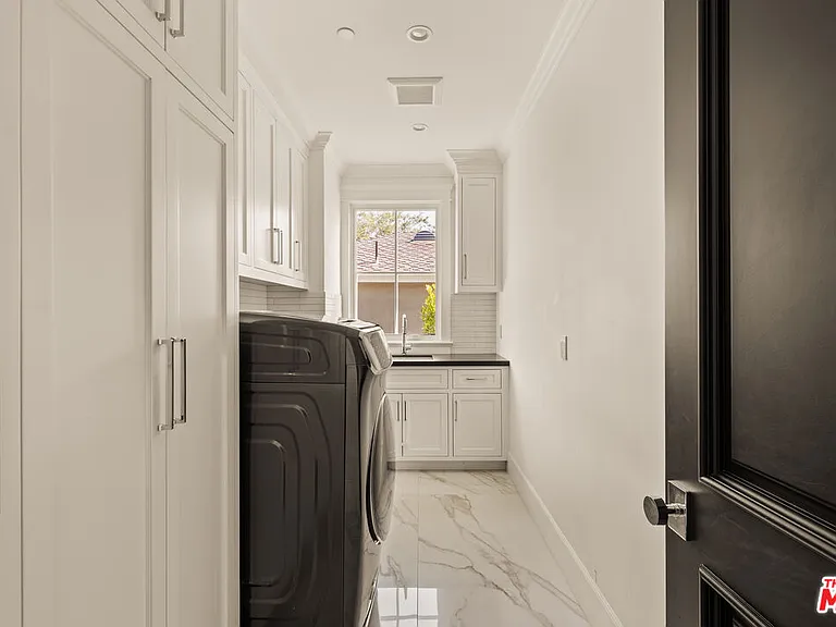 4226 Lemp Ave — Photo 23