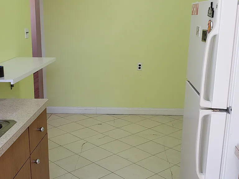 1412 Ocean Ave #4C — Photo 13