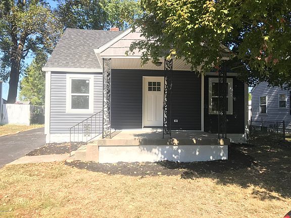 3rd image of 4305 Wells Dr