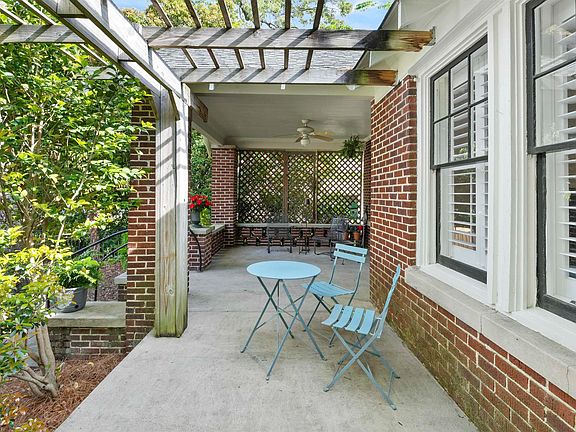 4th image of 506 Woodrow St