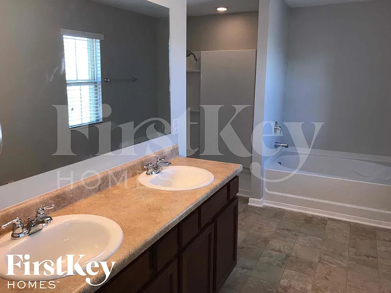5519 Luther Ct — Photo 14