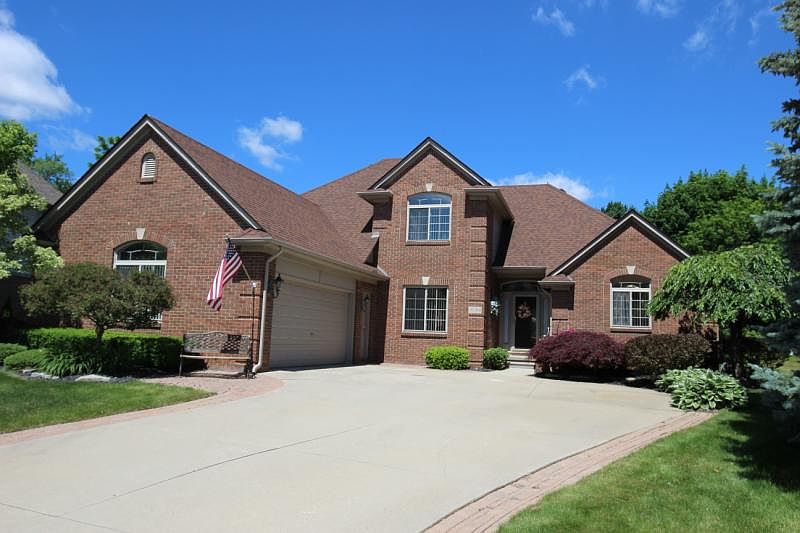 1st image of 39369 Canterbury Dr