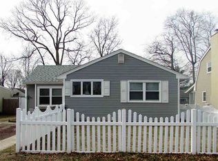 112 Village Rd, Villas, NJ 08251