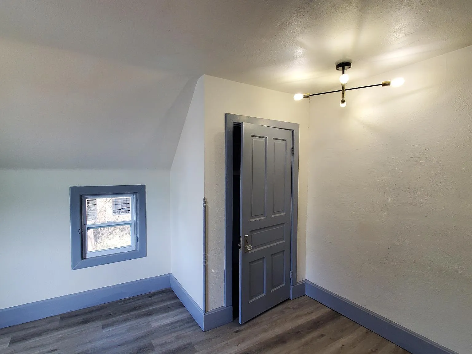 4 bed, 1369 sqft, $1,500 — Photo 2