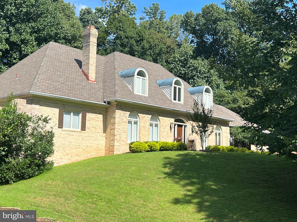 2nd image of 9464 Newbridge Dr