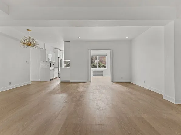 350 E 30th St APT 1D, New York, NY 10016