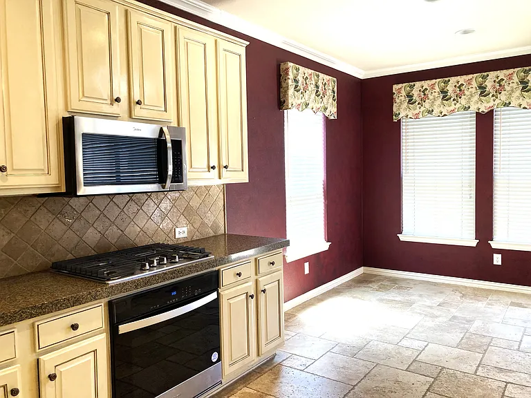 630 Waterview Dr — Photo 12