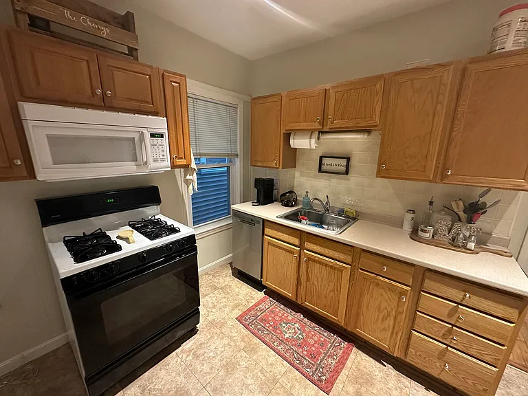 62 Grant St #1 — Photo 9