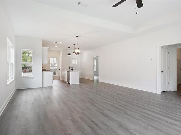 5th image of 70425 3rd St
