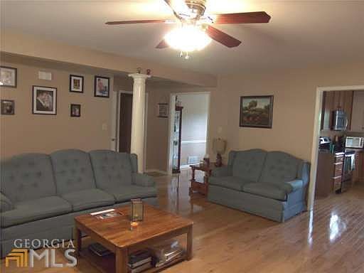 5th image of 275 Brookwood Ln