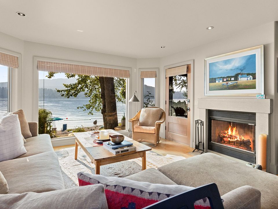 1st image of 125 Bay Point Dr