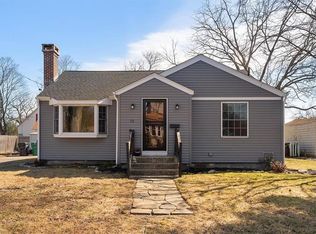 12 Covel Cir, Warwick, RI 02888