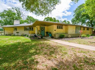 1001 Alvin Ave, El Campo, TX 77437