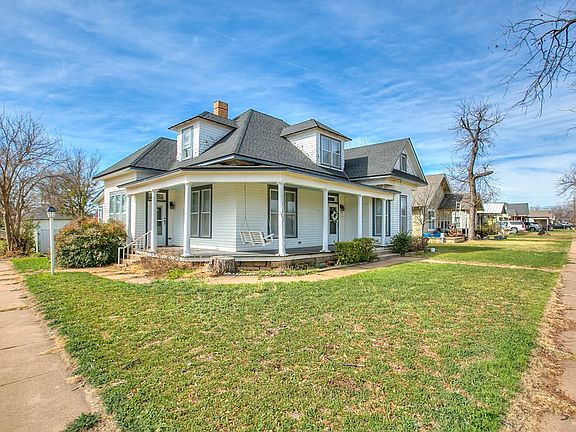 4th image of 801 N 9th St